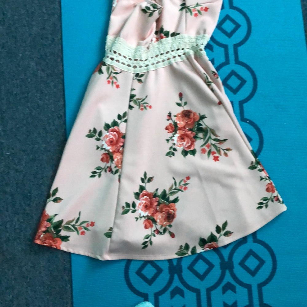 Dress - Picture 2 of 2